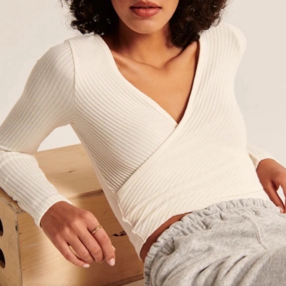 Women's Abercrombie & Fitch Long-Sleeve Rib Wrap Top